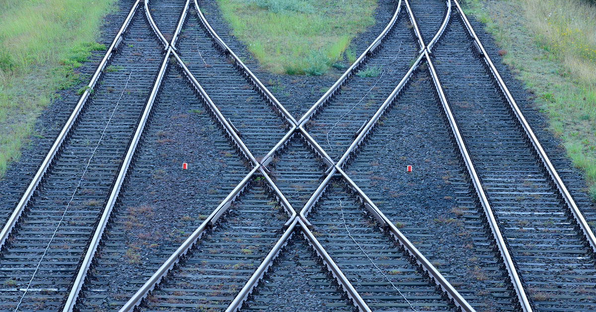railroad crossing intersections